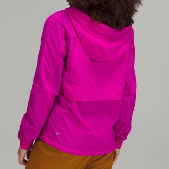 EUC Lululemon Hood Lite Packable Hooded Jacket Belt Bag - Picture 4 of 15